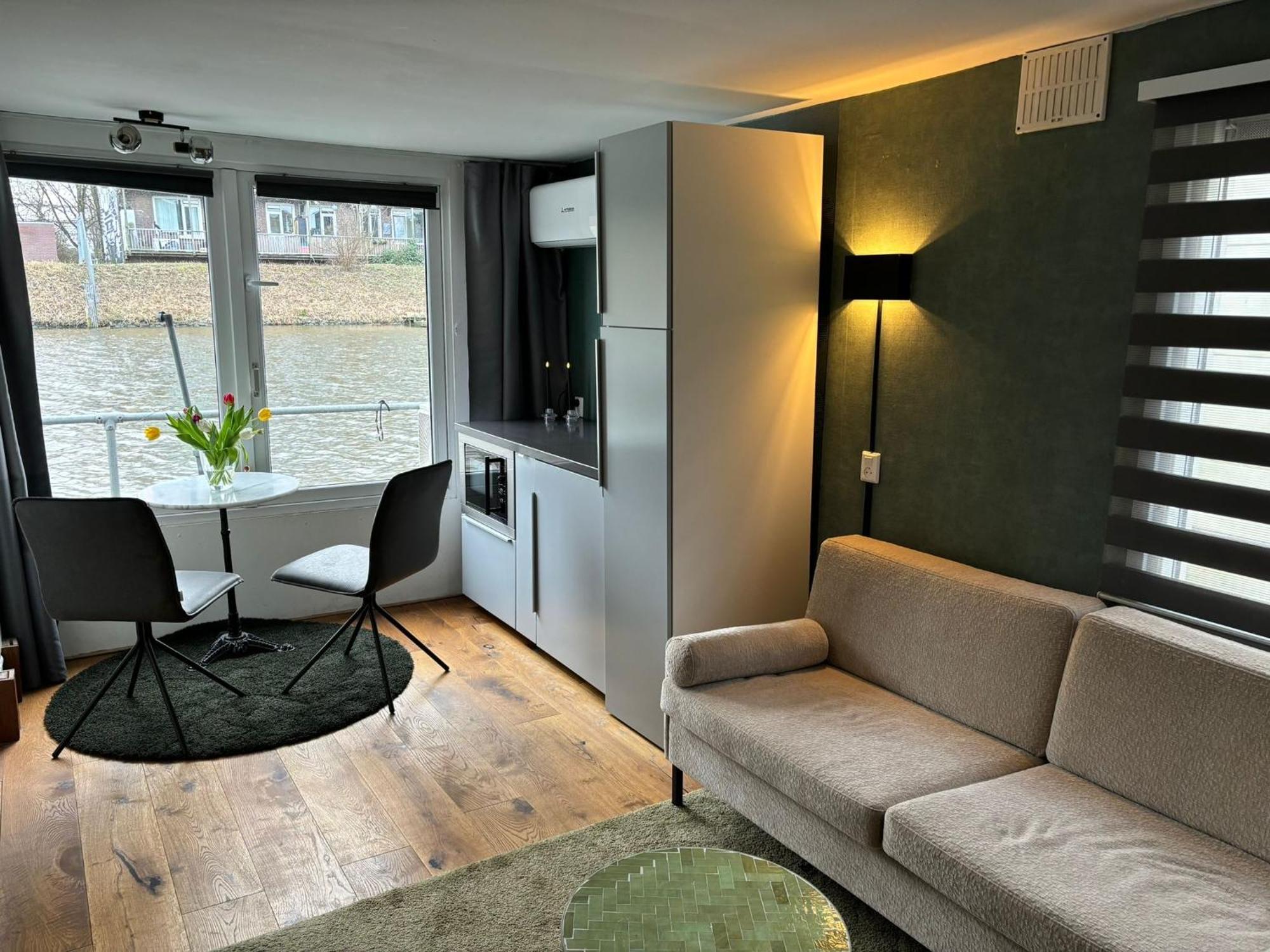 Luxury Studio On Robs Houseboat Special For Couples Amesterdão Exterior foto
